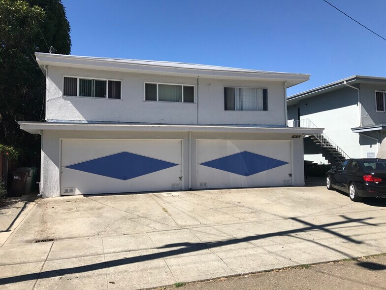 Building Photo - 2537 34th Ave