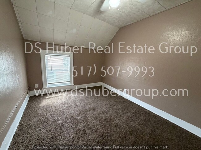 Building Photo - 305 Howe St