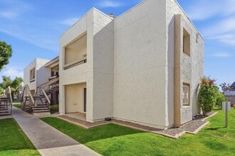 Building Photo - 3002 N 70th St