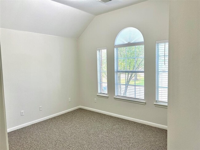 Building Photo - 6400 La Carman Ln
