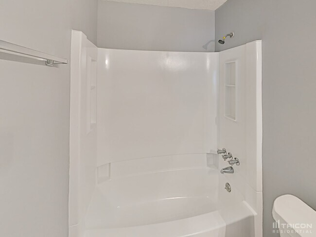 Building Photo - 133 Riverwalk Ct