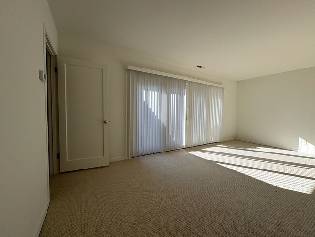 Building Photo - Beautiful Palo Alto Home with In-Law Suite, Central AC & Heated Pool