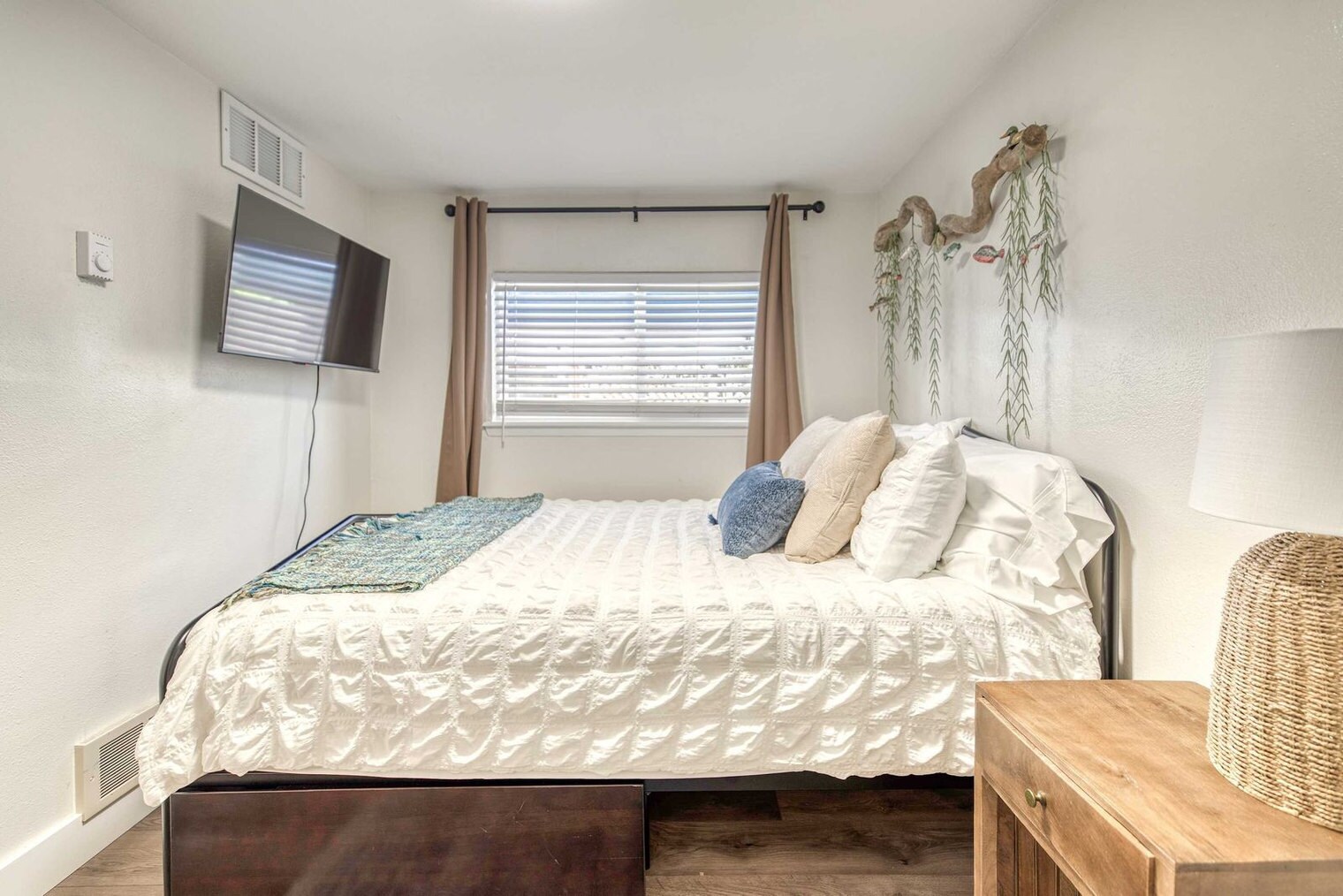 Building Photo - 2818 Rose Hill St