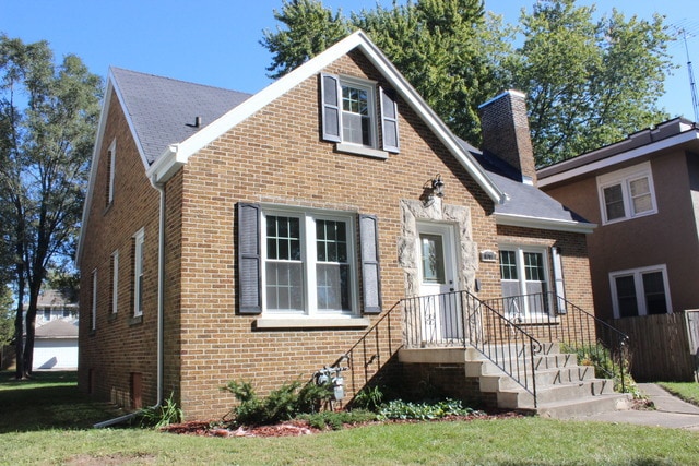 Primary Photo - 1018 S Evergreen Ave