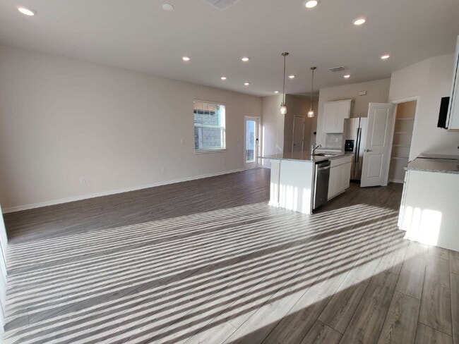 Building Photo - 5389 Elmview Xing