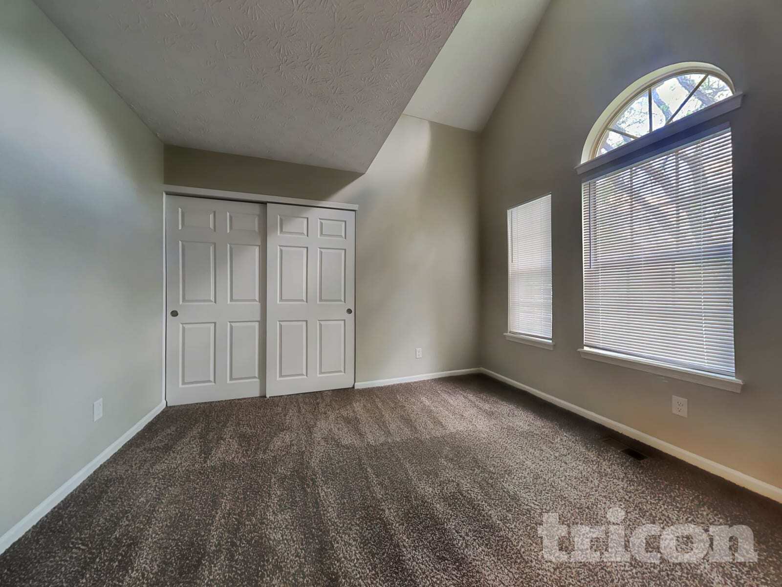 Building Photo - 3020 Sunmeadow Ct