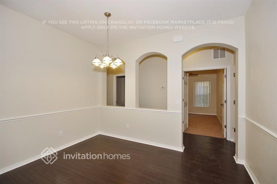 Building Photo - 8954 Vickroy Terrace