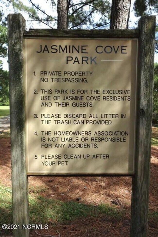 Building Photo - Silver Creek Village | 2 Bed, 2 Bath | Mon...