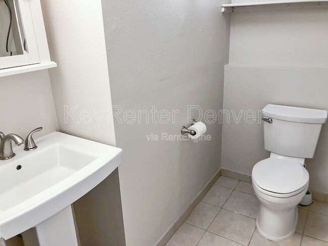 Building Photo - 9218 W Ontario Dr