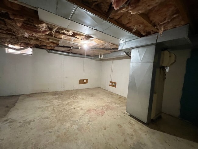 Building Photo - 3BR Townhome - Northampton School District