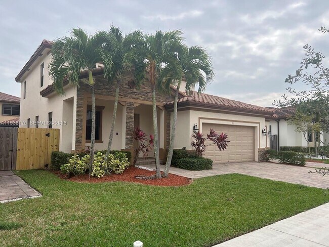 Building Photo - 191 SE 35 Ave