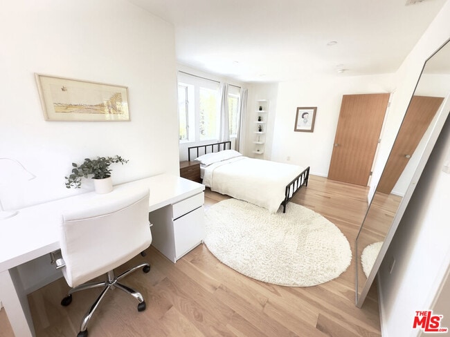 Building Photo - 2690 Zorada Dr