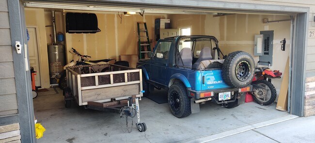 Building Photo - 2539 Jordan St