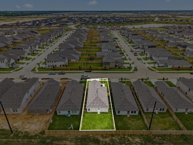 Building Photo - 27418 Sweetwater Bay Dr