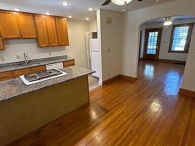 Building Photo - 3140 Indianola Ave