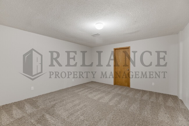 Building Photo - 3826 N Cranberry St