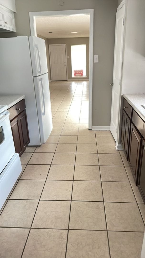 Building Photo - 2BR 1 Bath in Central.