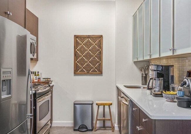 Building Photo - 232 Pavonia Ave