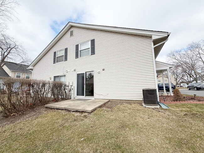 Building Photo - 223 Butternut Ln