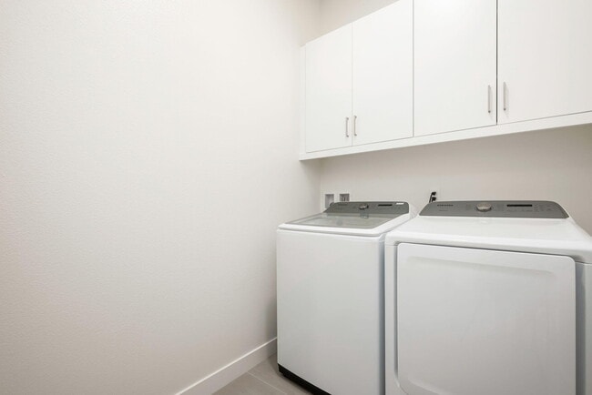 Building Photo - 80422 Platinum Wy