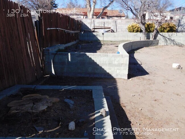 Building Photo - Single level home in Northwest Reno