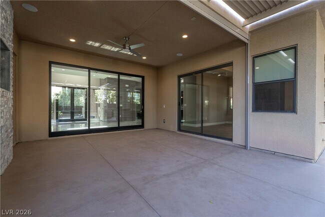 Building Photo - 86 Pristine Glen St