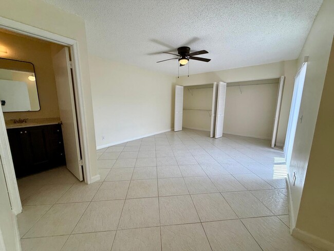 Building Photo - 1809 N Congress Ave