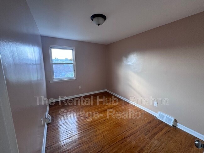 Building Photo - 12508 Knights Rd