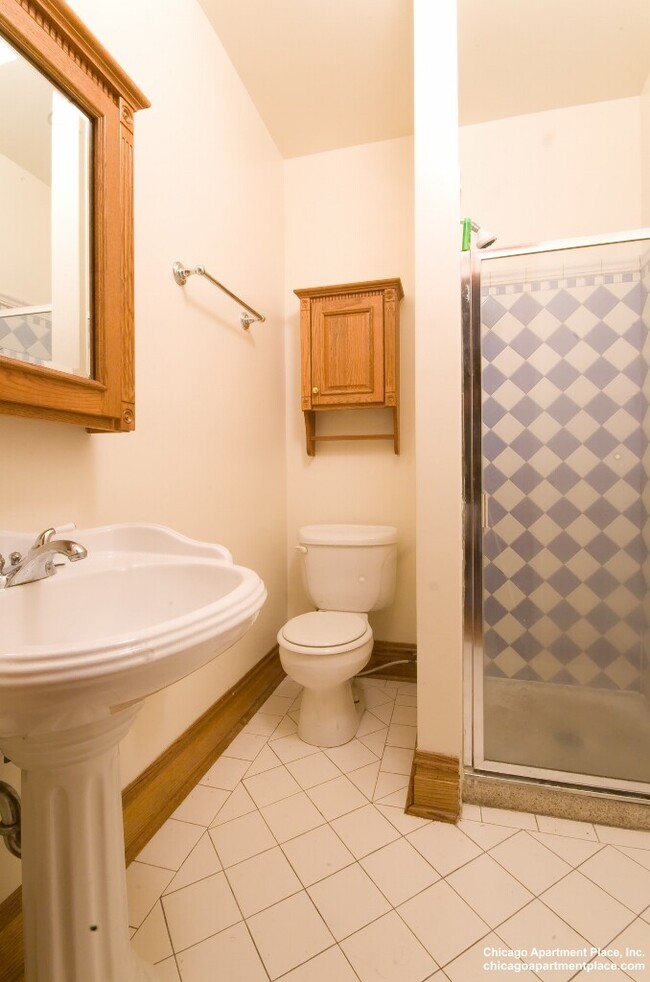 Building Photo - 3824