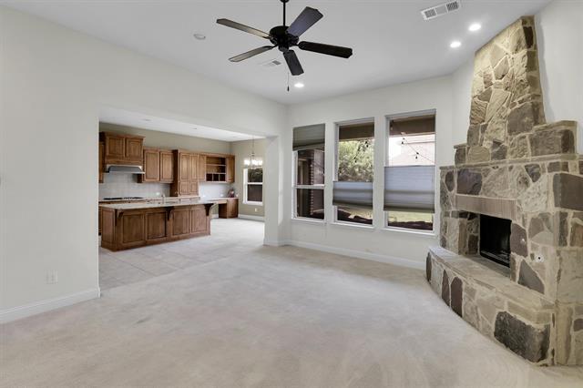 Building Photo - 13865 Pomegranate Dr