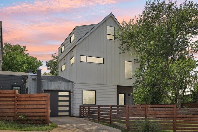 Building Photo - 5417 Samuel Huston Ave