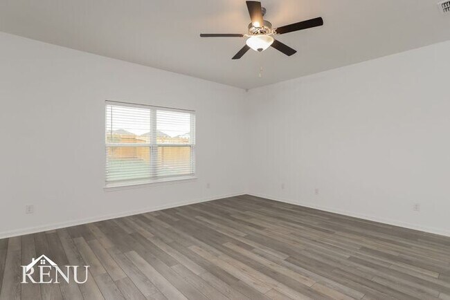 Building Photo - 3018 Jackson Smt