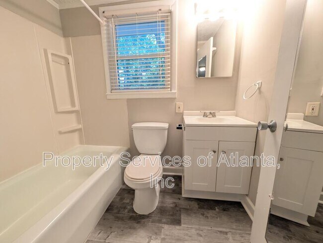 Building Photo - 1061 Homewood Ct