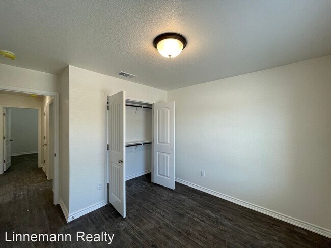 Building Photo - 3 br, 2 bath House - 1407 Jasper Garden Court