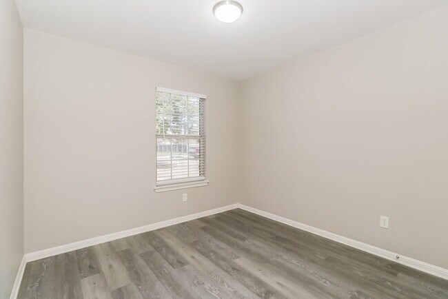 Building Photo - 223 Legends of Hutto Tr