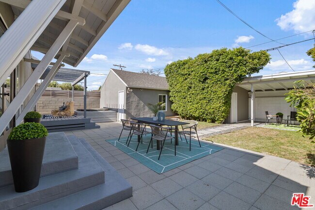 Building Photo - 4460 Stansbury Ave