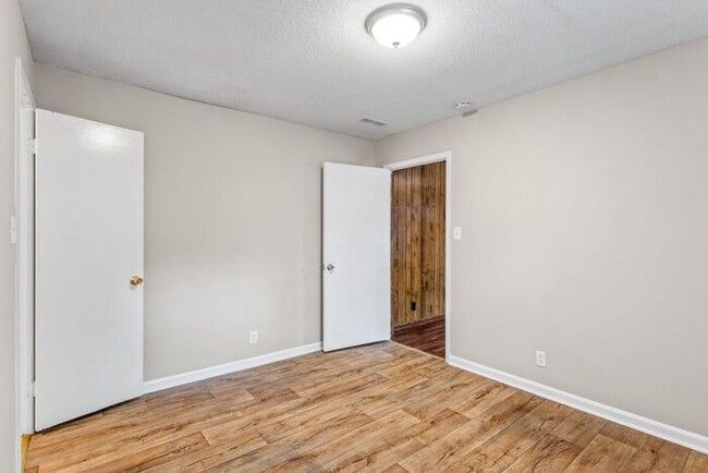 Building Photo - Home off Freeman Mill, Living Room Plus De...