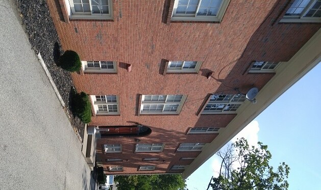 Building Photo - 310 N Hite