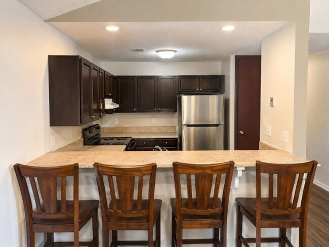 Building Photo - 1820-6 Tryon Drive