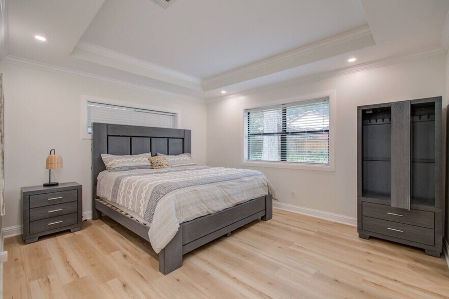 Building Photo - 1505 Durango Dr