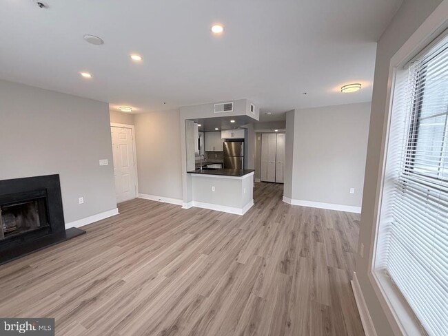 Building Photo - 15777 Easthaven Ct