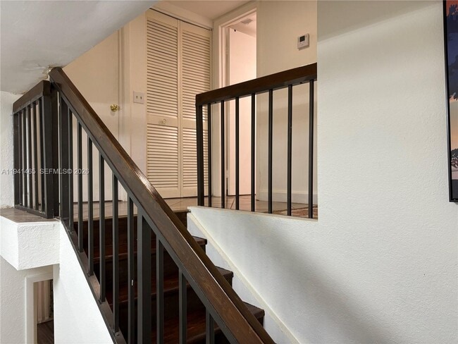 Building Photo - 1011 N Hiatus Rd