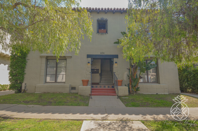 Building Photo - 424 N Ogden Dr