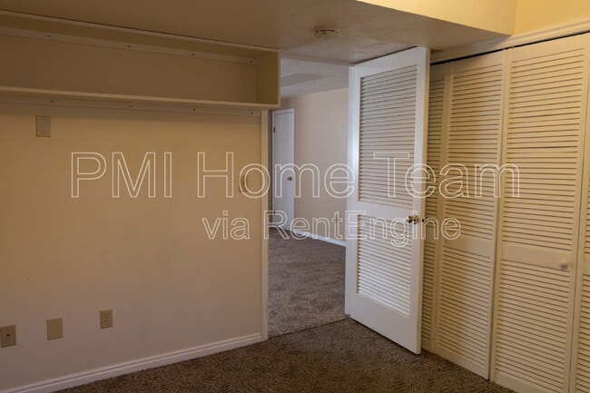 Building Photo - 5095 Taylor Ave