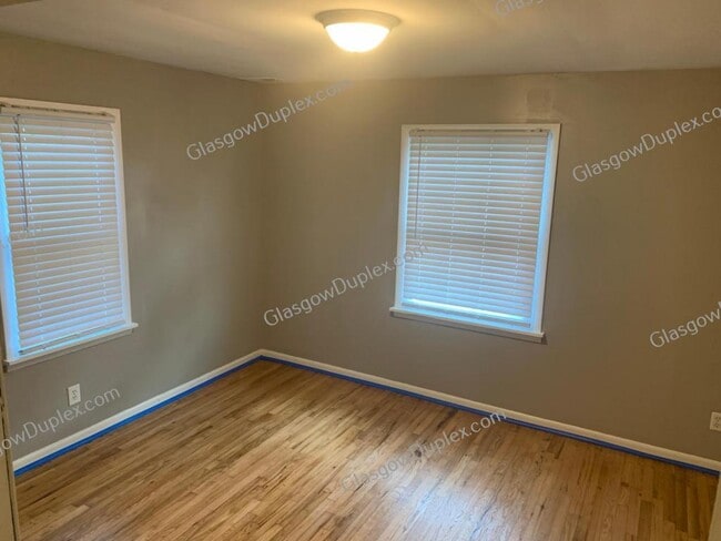 Building Photo - 215 Marion Dr