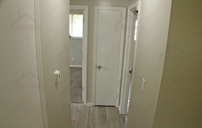 Building Photo - Four Bedroom, Rehabbed Ranch in Germantown!