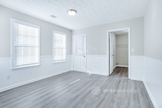 Building Photo - 140 Oak Hill Dr