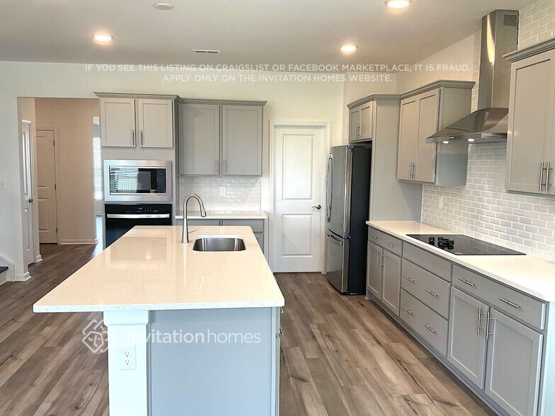Building Photo - 3816 Lantern Ln
