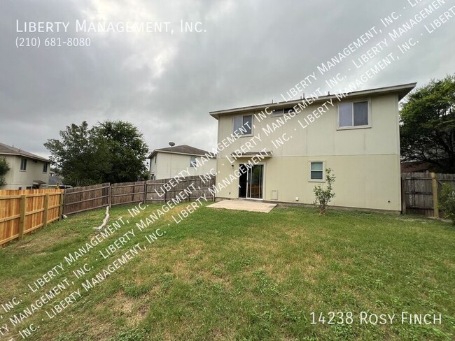 Building Photo - Roomy 4 bed, 2.5 bath on a cul-de-sac!