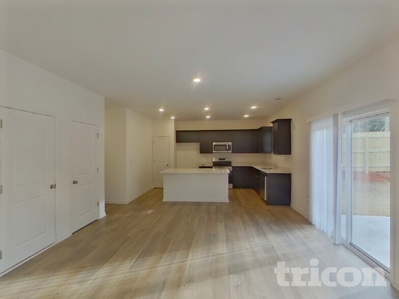 Building Photo - 132 Beautiful Wy